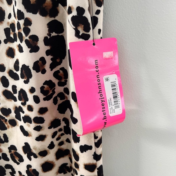 BETSEY JOHNSON leopard print dress. NWT. sz 6. - Picture 3 of 5